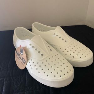 Native brand slipons - Size M8 / W10